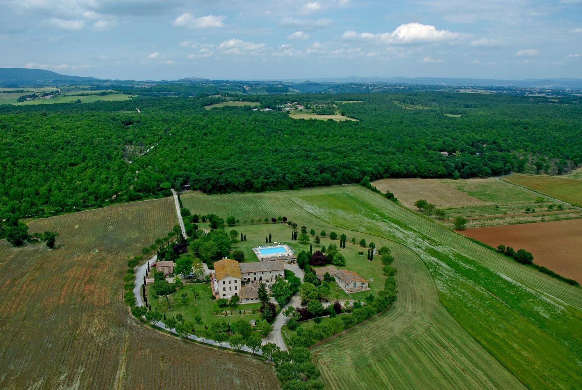Fattoria Agriturismo Nerbona Casole dʼElsa Exterior foto